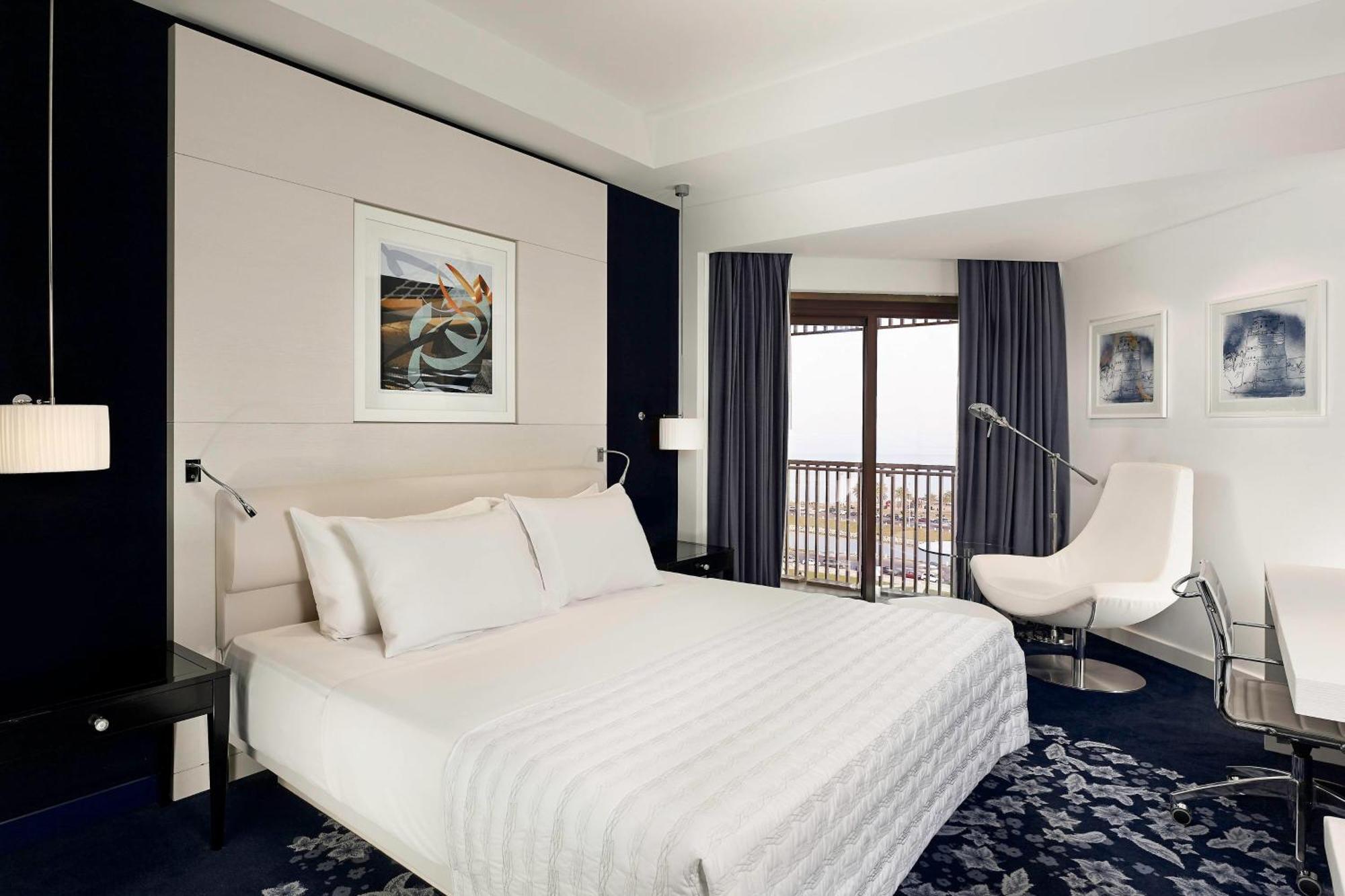 ホテル ル メリディアン アル コバール アル・コバール エクステリア 写真 A room at the hotel