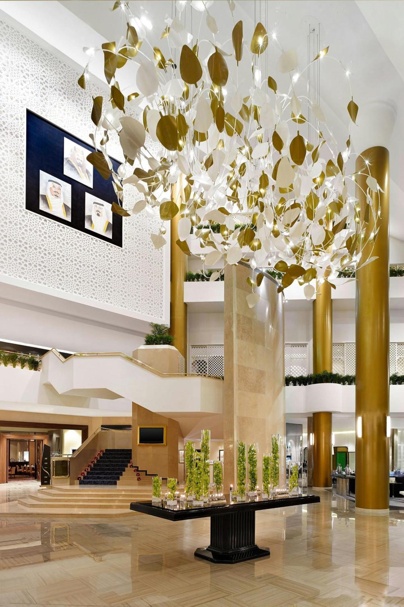 ホテル ル メリディアン アル コバール アル・コバール エクステリア 写真 The interior of the hotel