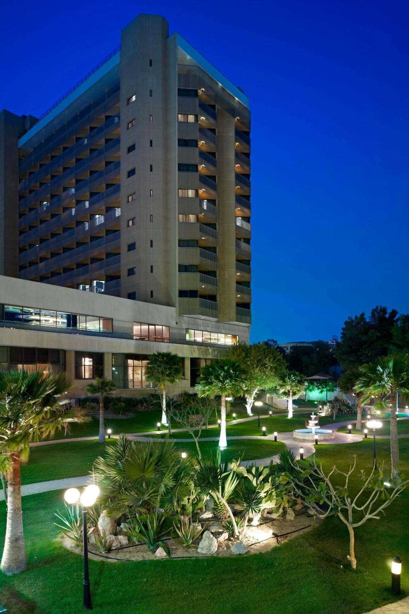 ホテル ル メリディアン アル コバール アル・コバール エクステリア 写真 Hilton Athens