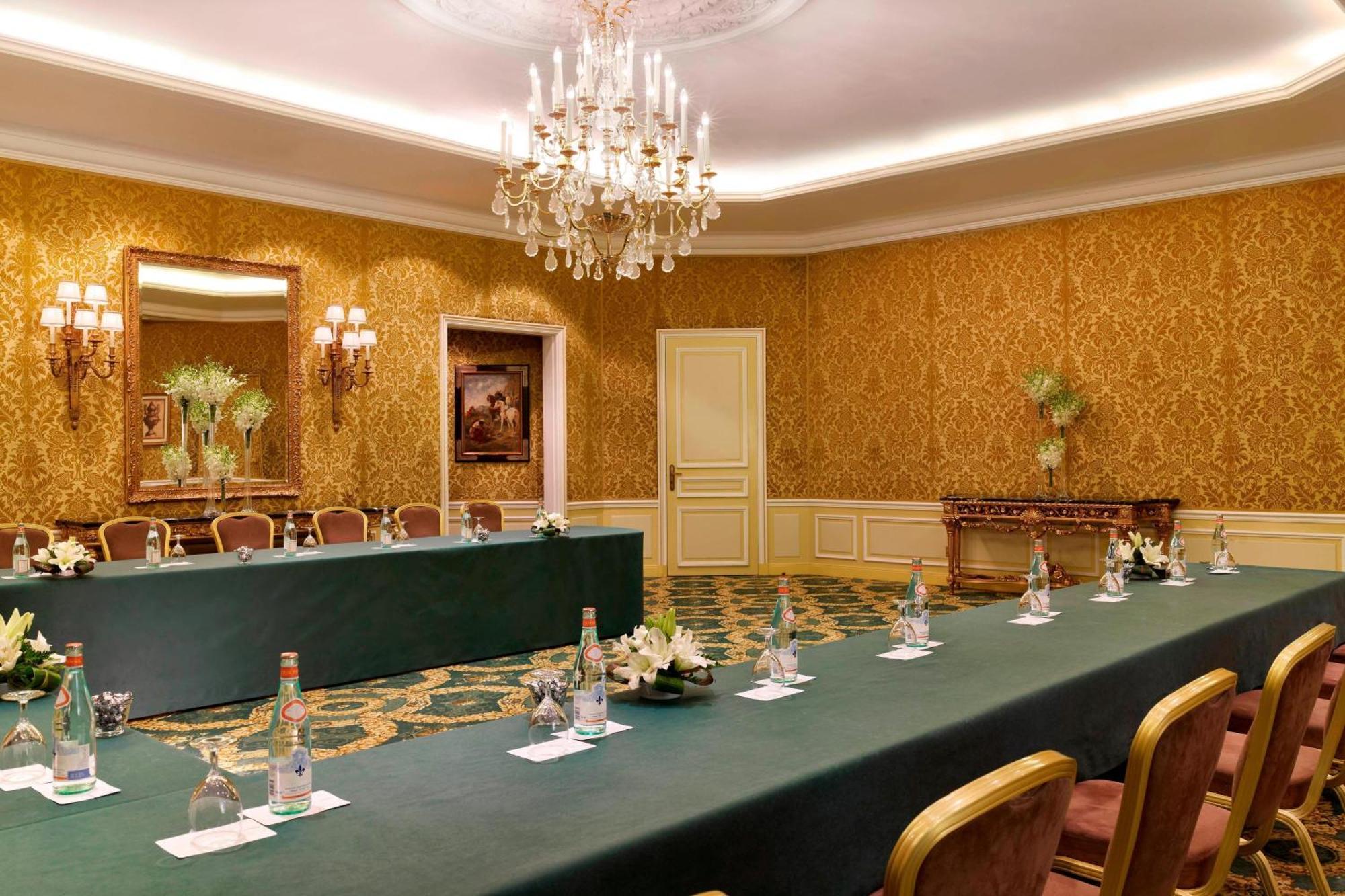 ホテル ル メリディアン アル コバール アル・コバール エクステリア 写真 The meeting room of the G7