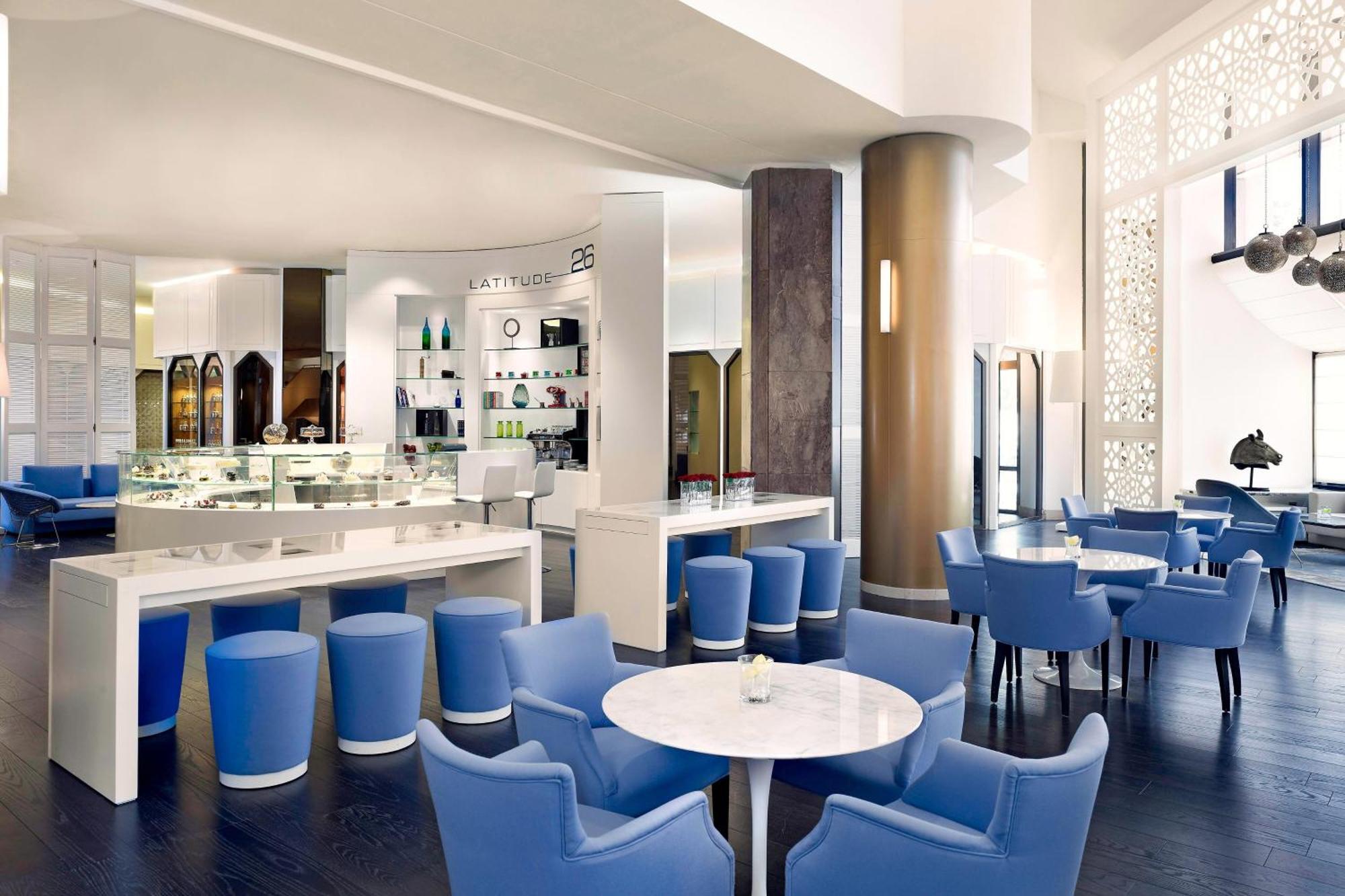 ホテル ル メリディアン アル コバール アル・コバール エクステリア 写真 The lounge at the airport