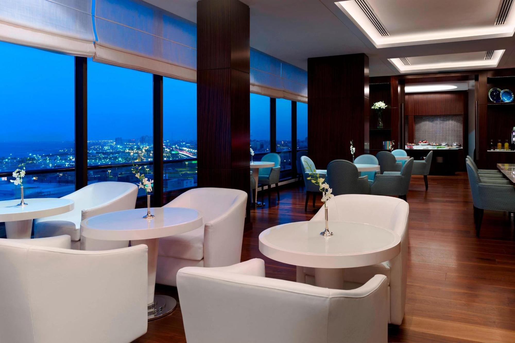 ホテル ル メリディアン アル コバール アル・コバール エクステリア 写真 Club Lounge at the 36th floor